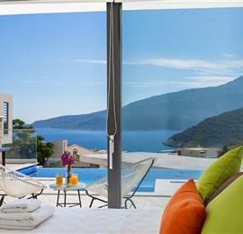 4 Bedroom Villa with Infinity Pool in Kalkan, Sleeps 8
